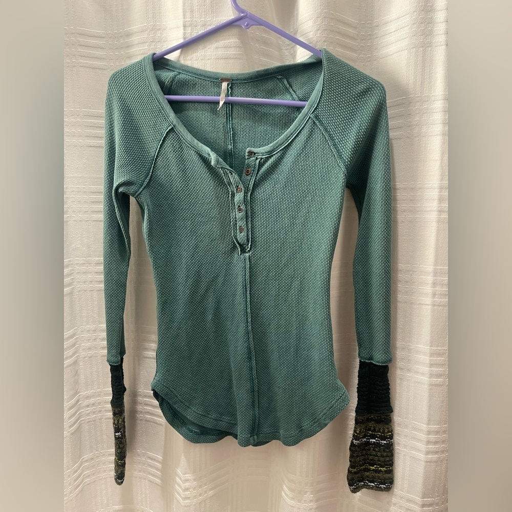 Free People long sleeve thermal shirt knit sleeves